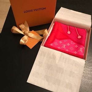 NEW Louis Vuitton Scarf - Current Season